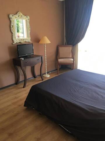 Фото номера Апартаменты с 1 спальней Апарт-отели Red Hotel г. Лозенец 3