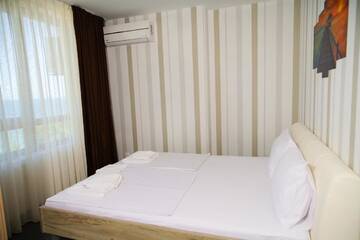 Фото номера Люкс с 2 спальнями (для 6 взрослых) Отель Lozenets View Hotel г. Лозенец 4