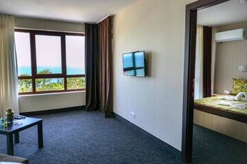 Фото номера Люкс с 1 спальней Отель Lozenets View Hotel г. Лозенец 5