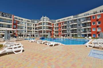 Фото Отель Private apartment in Emberli Aparthotel г. Лозенец 1