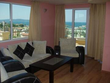 Фото номера Полулюкс (для 4 взрослых) Отель Hotel Hawaii г. Лозенец 5